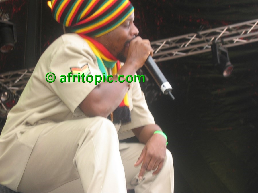 ../Images/Summerjam2005_4 137.jpg